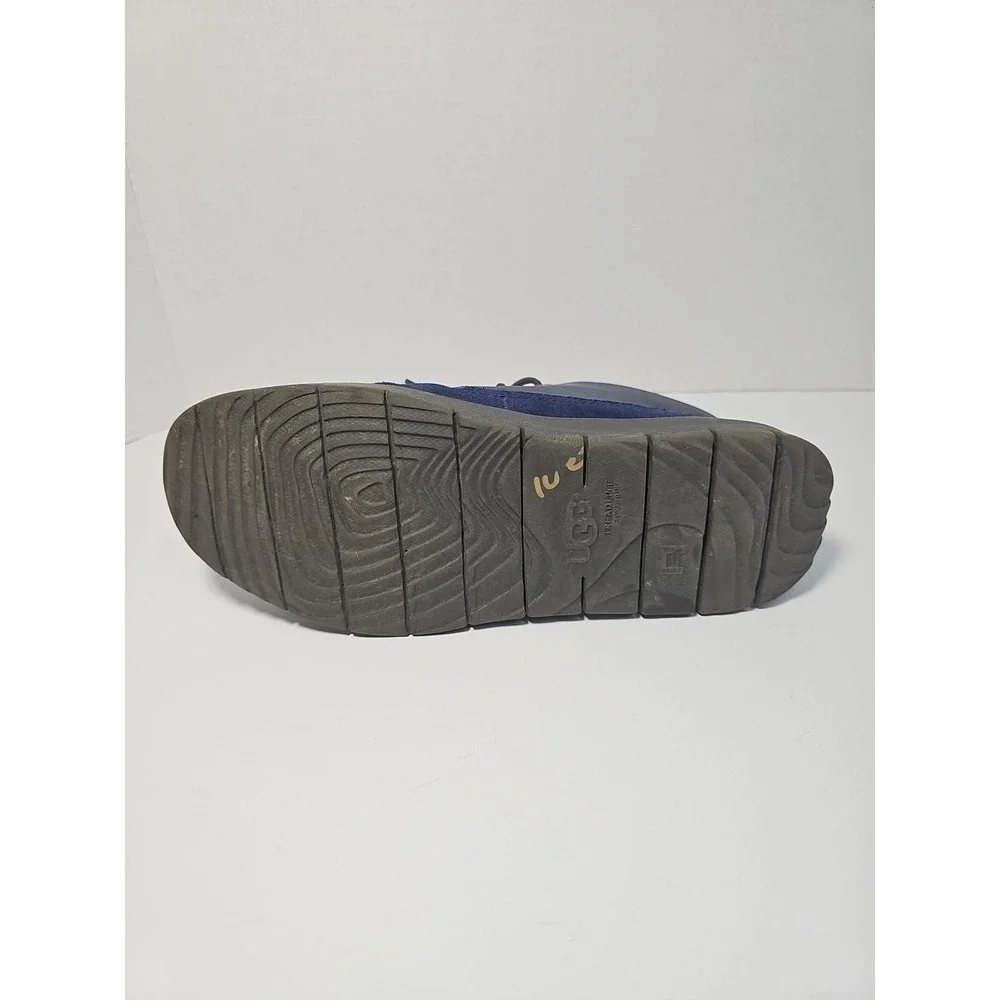UGG K Canoe‎ Reflective Kids Shoes size 5Y
